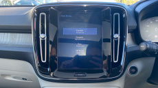 Volvo Xc40 2.0 B4P Inscription Pro 5dr Auto Petrol Estate